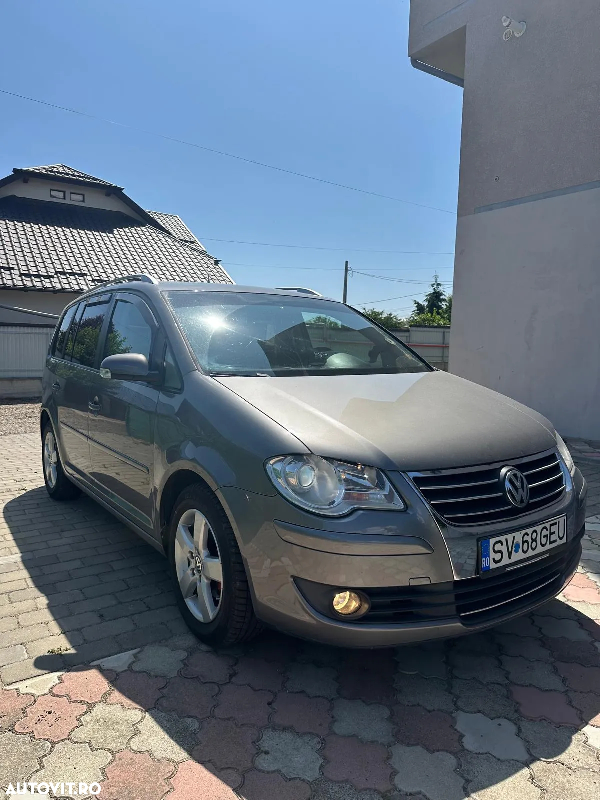 Volkswagen Touran - 2