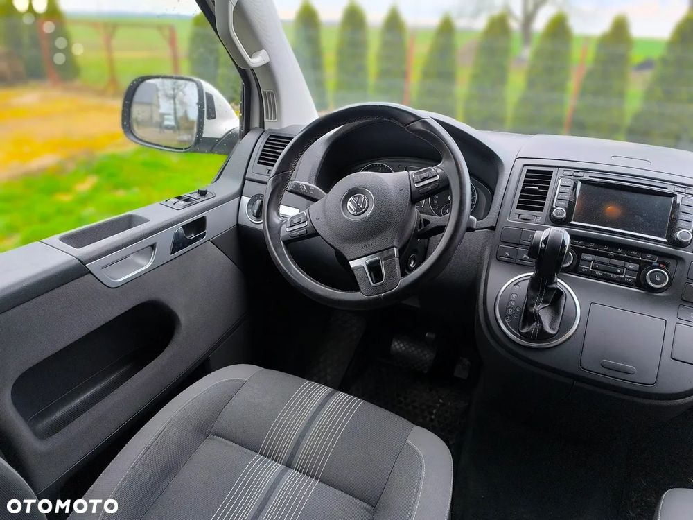 Volkswagen Multivan - 9