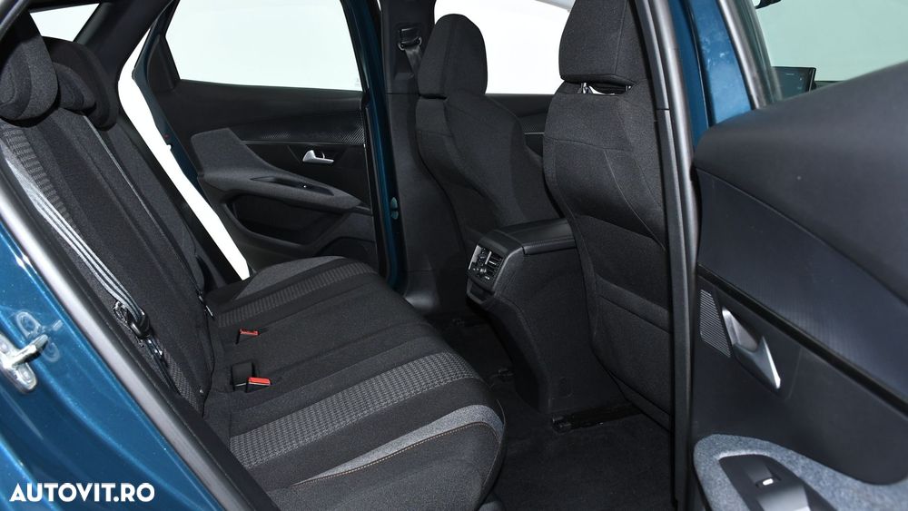 Peugeot 3008 1.2 PureTech Turbo S&S EAT8 Allure - 5