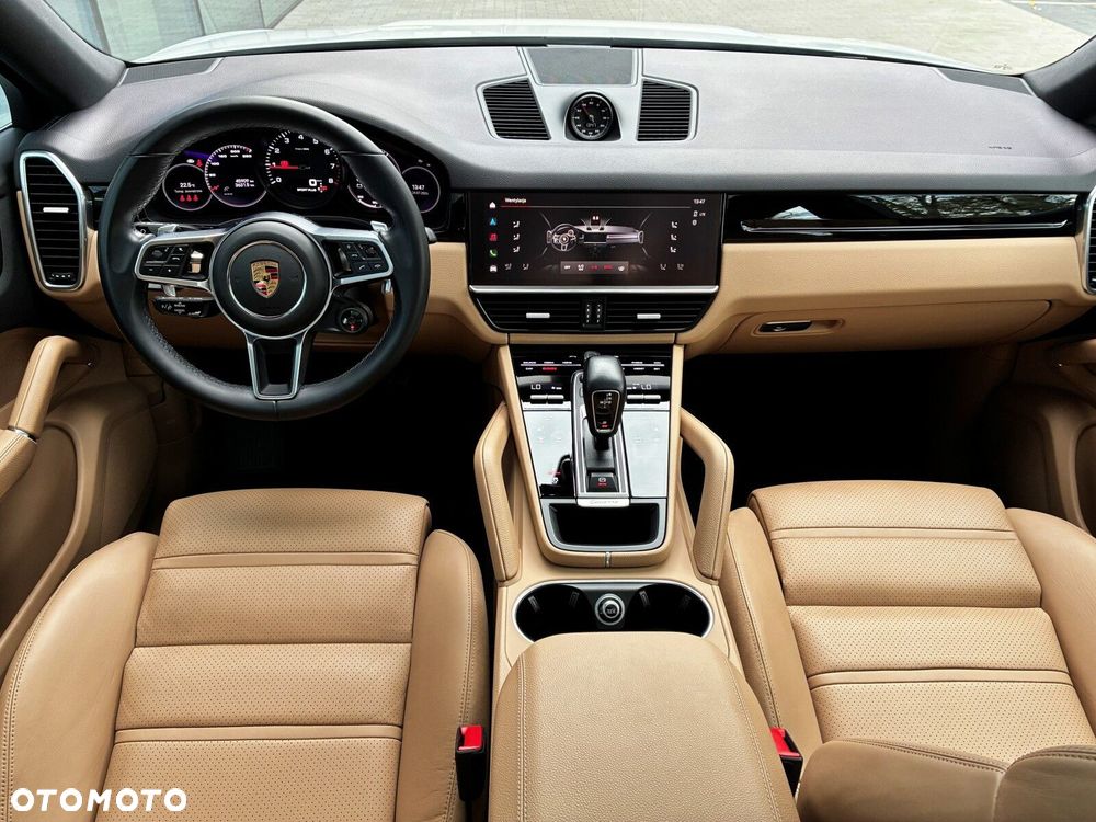 Porsche Cayenne - 21