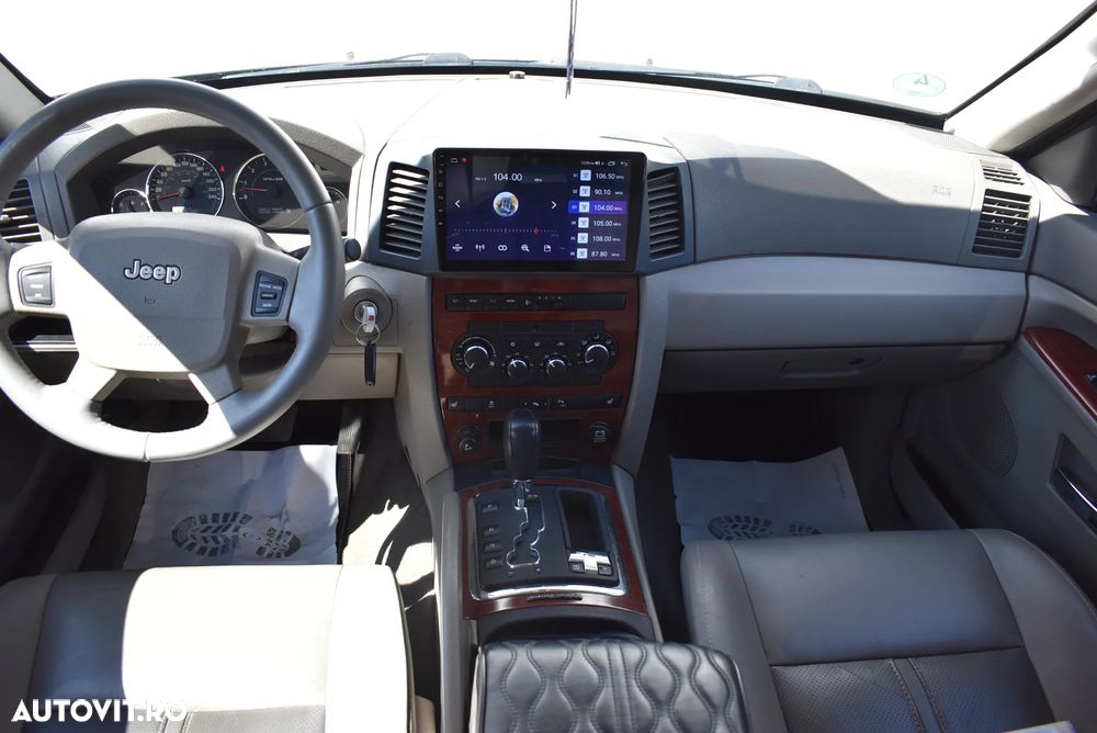 Jeep Grand Cherokee - 9