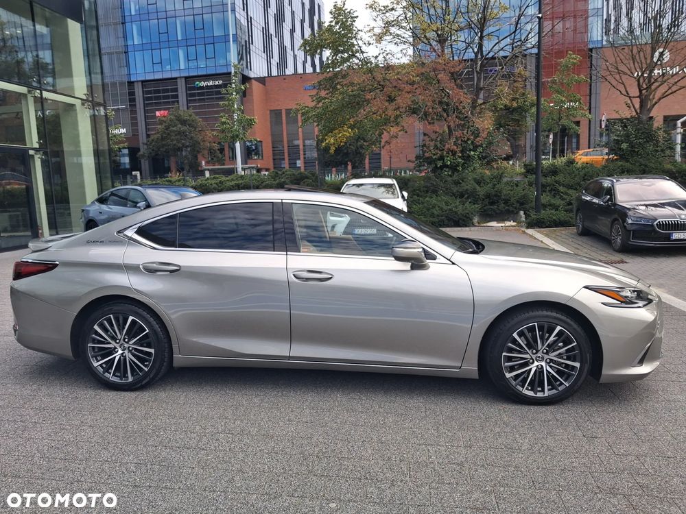 Lexus ES 300h Prestige - 5