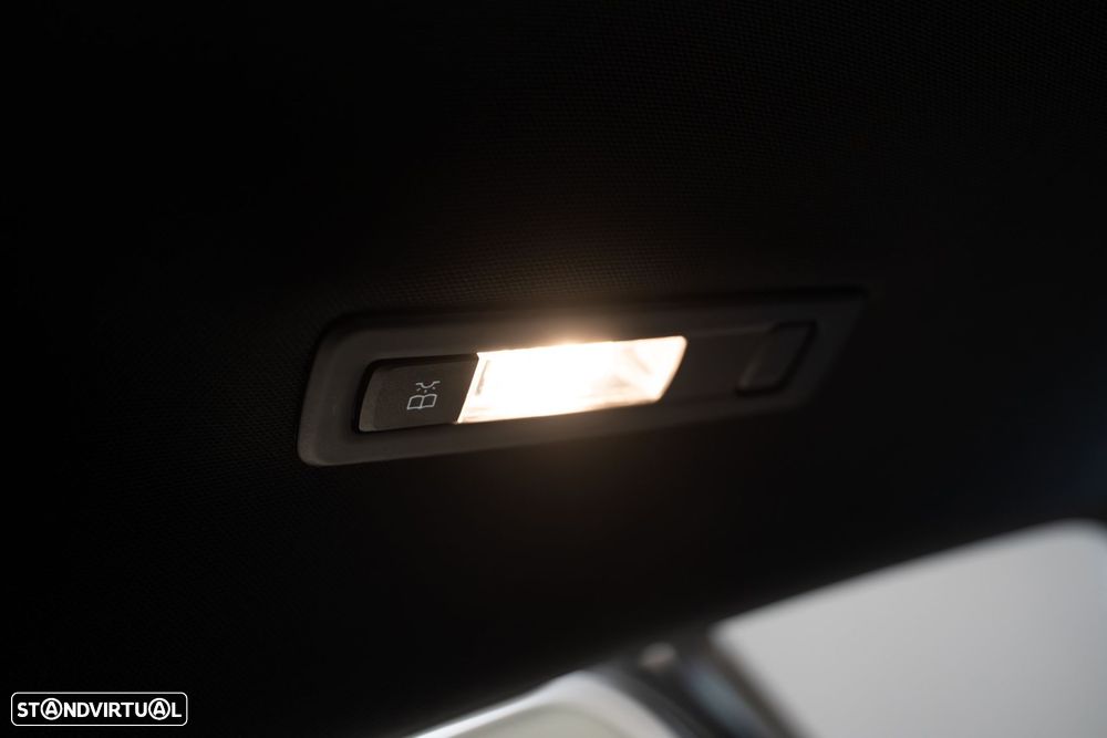 Mercedes-Benz A 250 e 8G-DCT AMG Line - 40