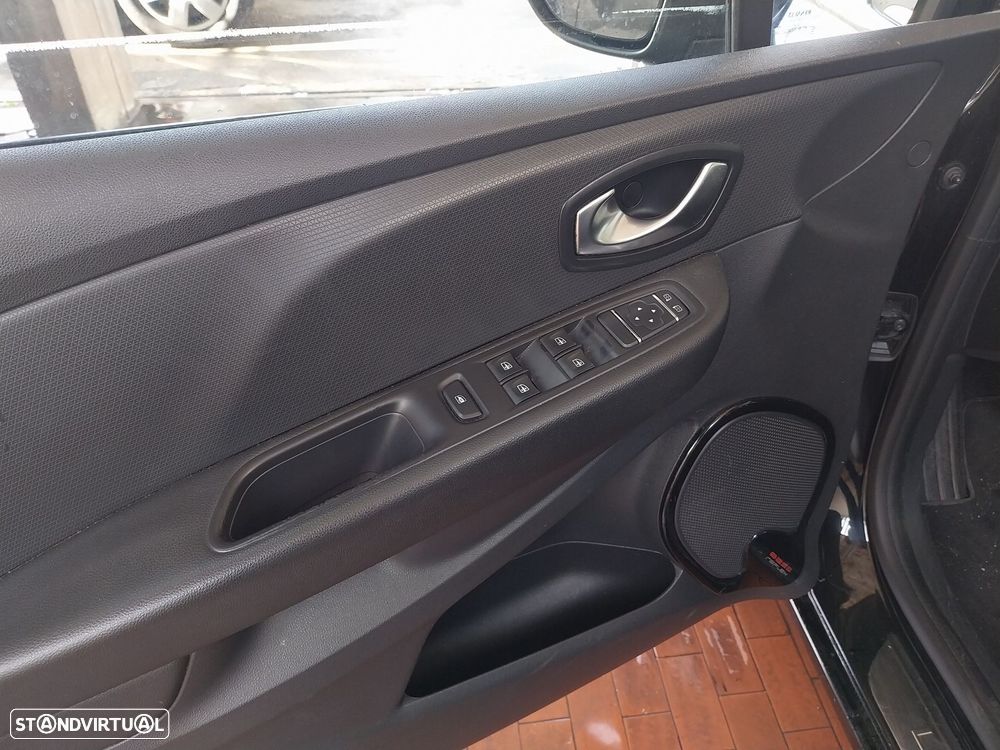 Renault Clio Sport Tourer 0.9 TCe Limited - 4