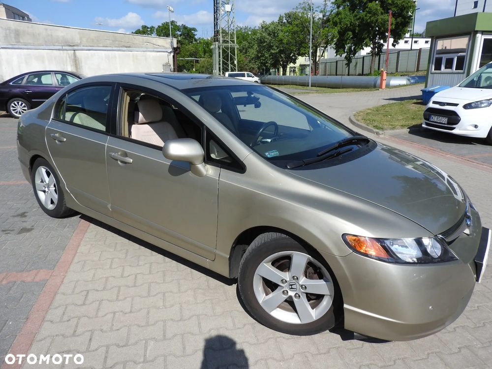 Honda Civic 1.8 Executive - 2