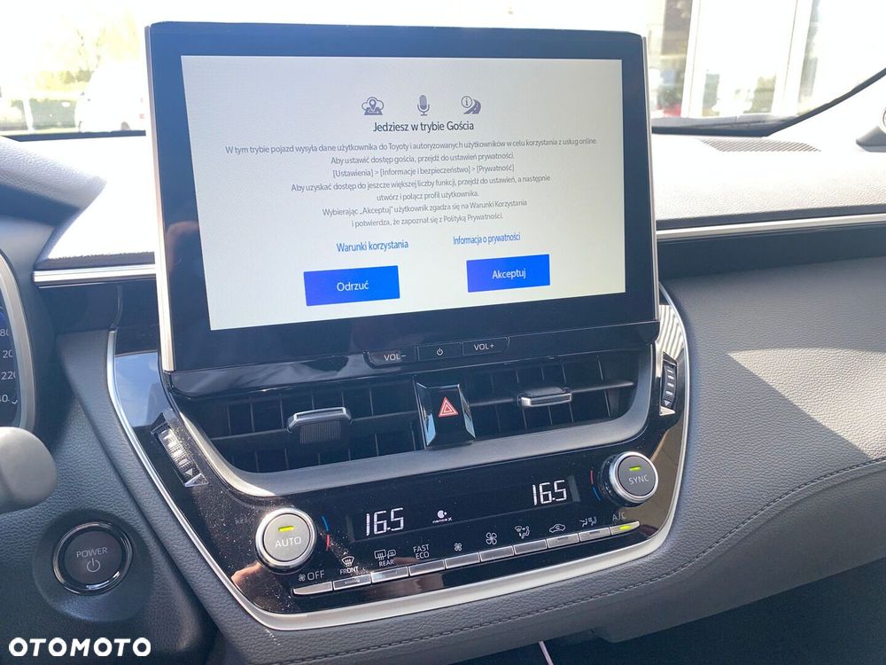 Toyota Corolla Cross - 15
