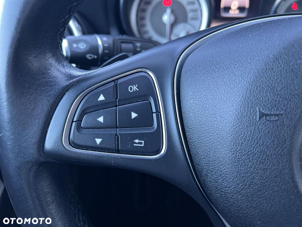 Mercedes-Benz GLA - 21