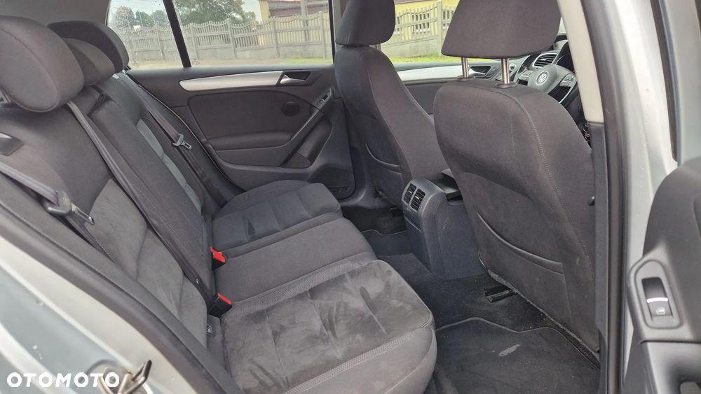 Volkswagen Golf VI 1.6 Highline DSG - 9