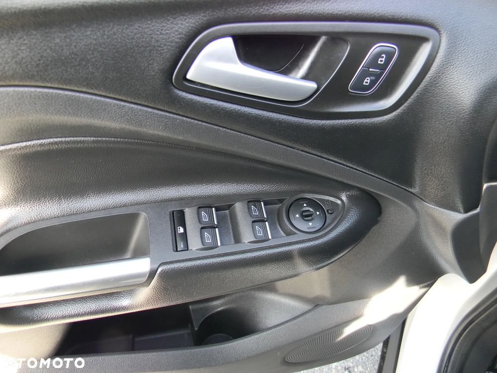 Ford Kuga 1.5 EcoBoost 2x4 Business Edition - 13