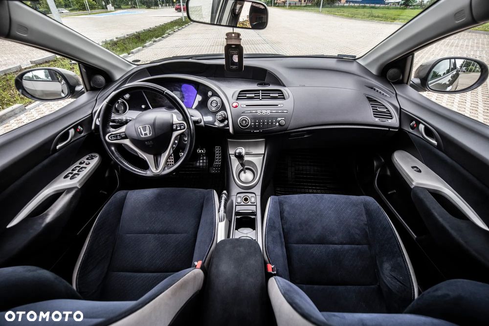 Honda Civic 1.8 Executive - 10