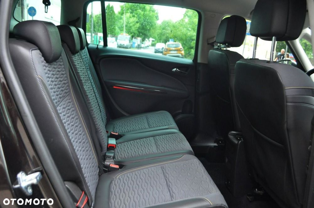 Opel Zafira 1.4 T Elite - 10