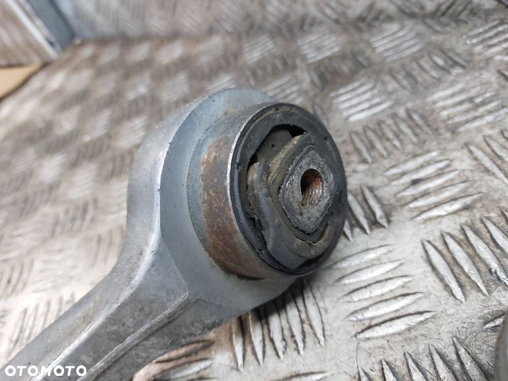 WAHACZ WAHACZE PRZÓD KOMPLET AUDI A4 B7 - 6