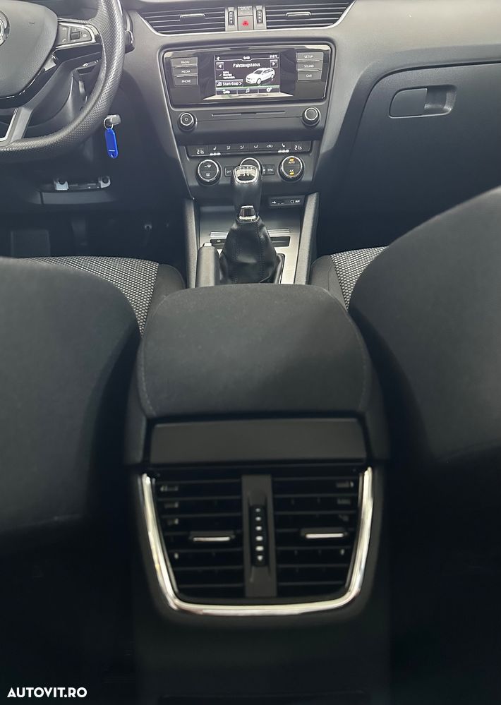 Skoda Octavia 1.6 TDI (Green tec) Style - 9