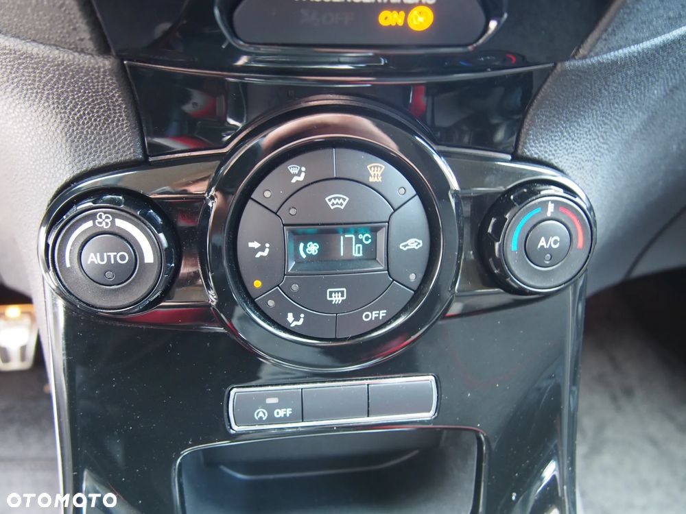 Ford Fiesta 1.0 EcoBoost STart-Stop Titanium - 28