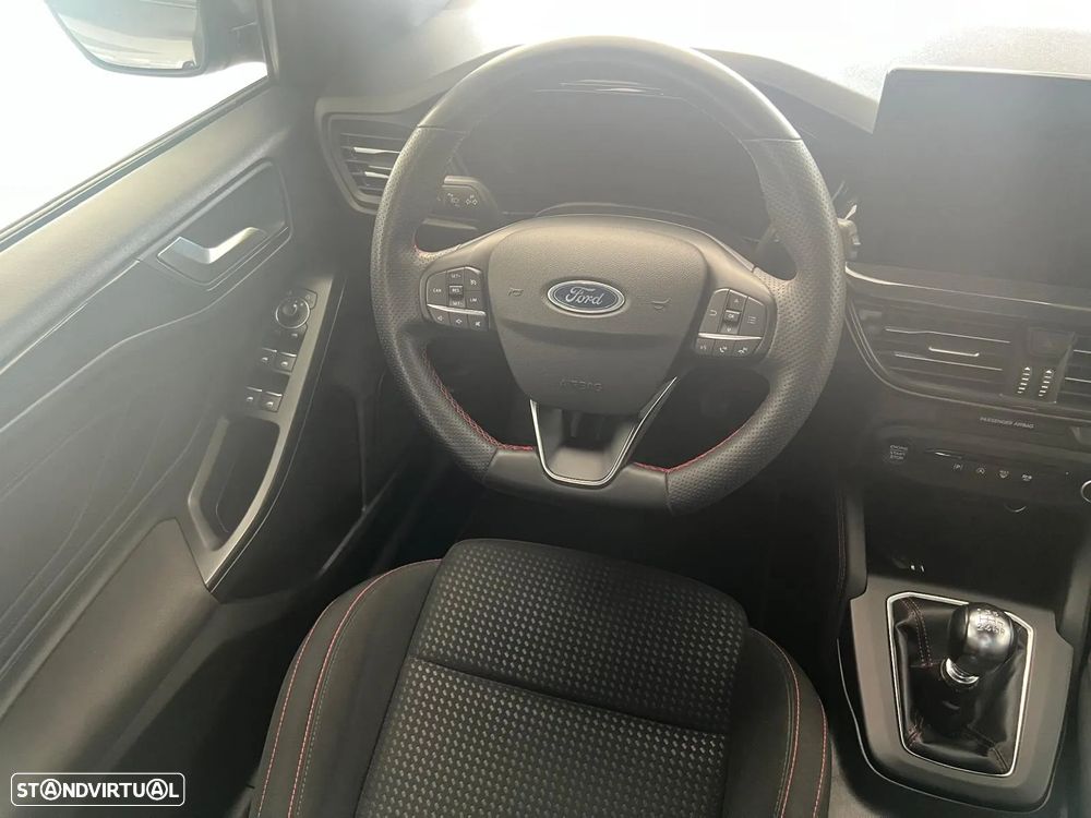 Ford Focus SW 1.0 EcoBoost MHEV Active X - 13