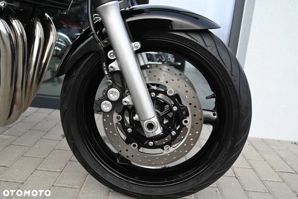 Yamaha XJR - 21