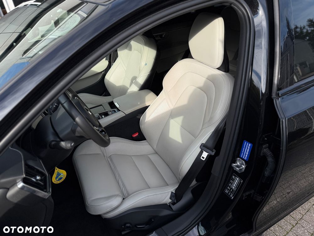 Volvo S90 - 17