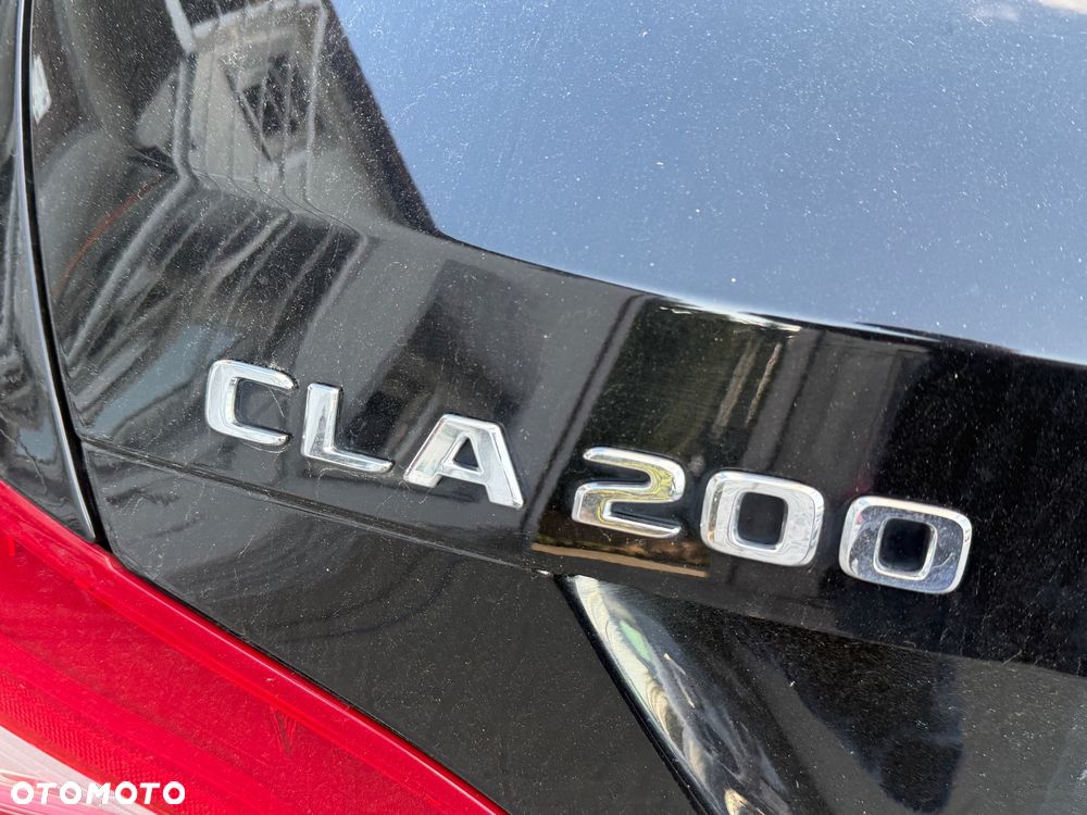 Mercedes-Benz CLA 200 Urban - 22