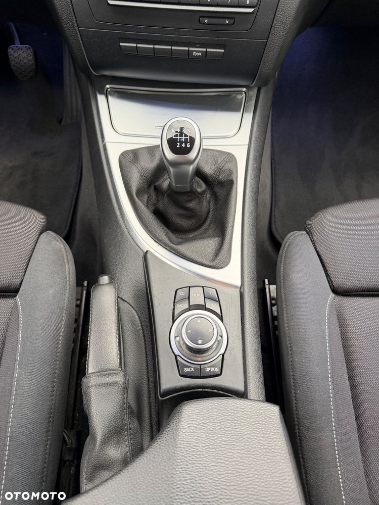 BMW Seria 1 118d - 17