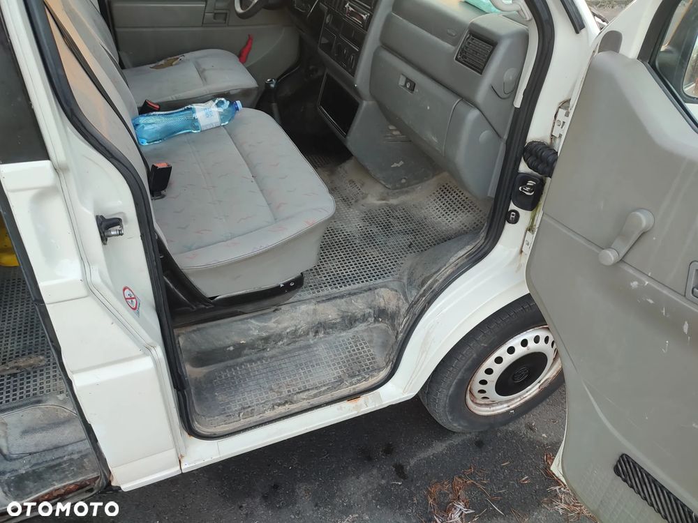 Volkswagen Transporter - 30