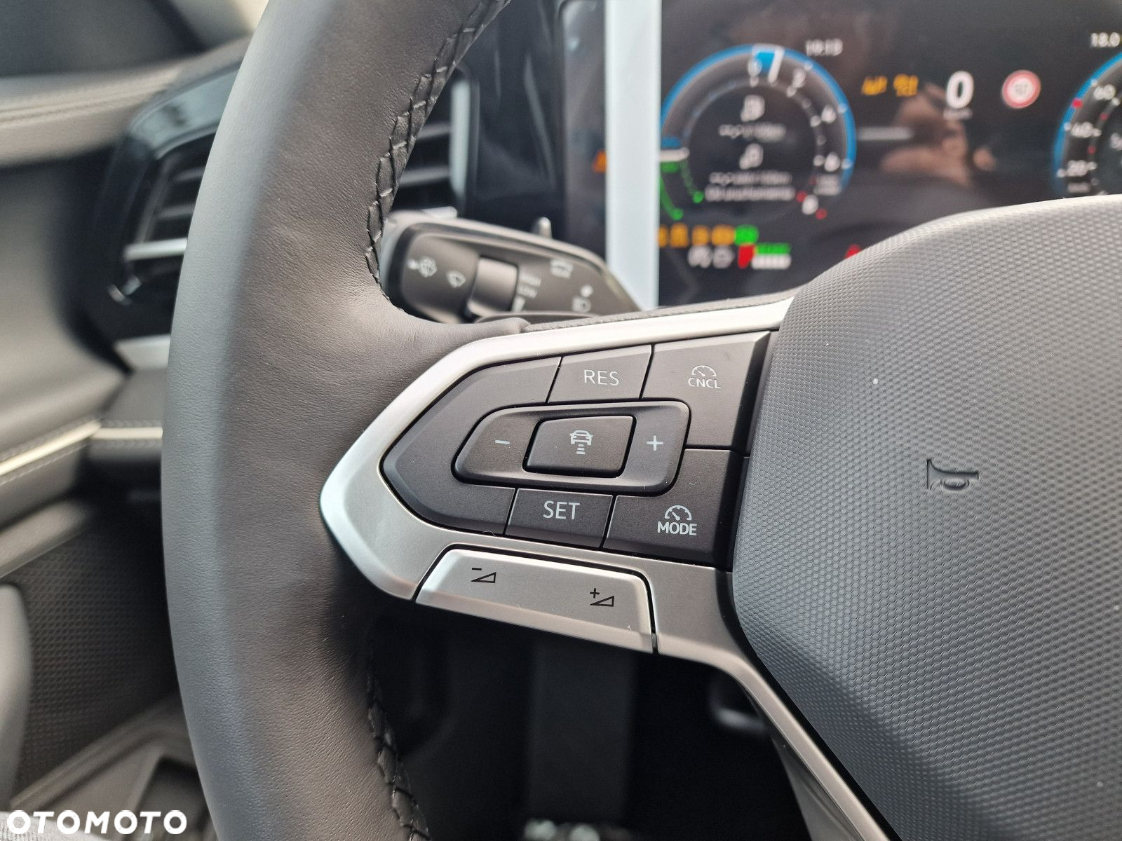 Volkswagen Passat - 10