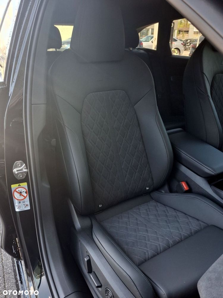 Audi A6 Avant - 16