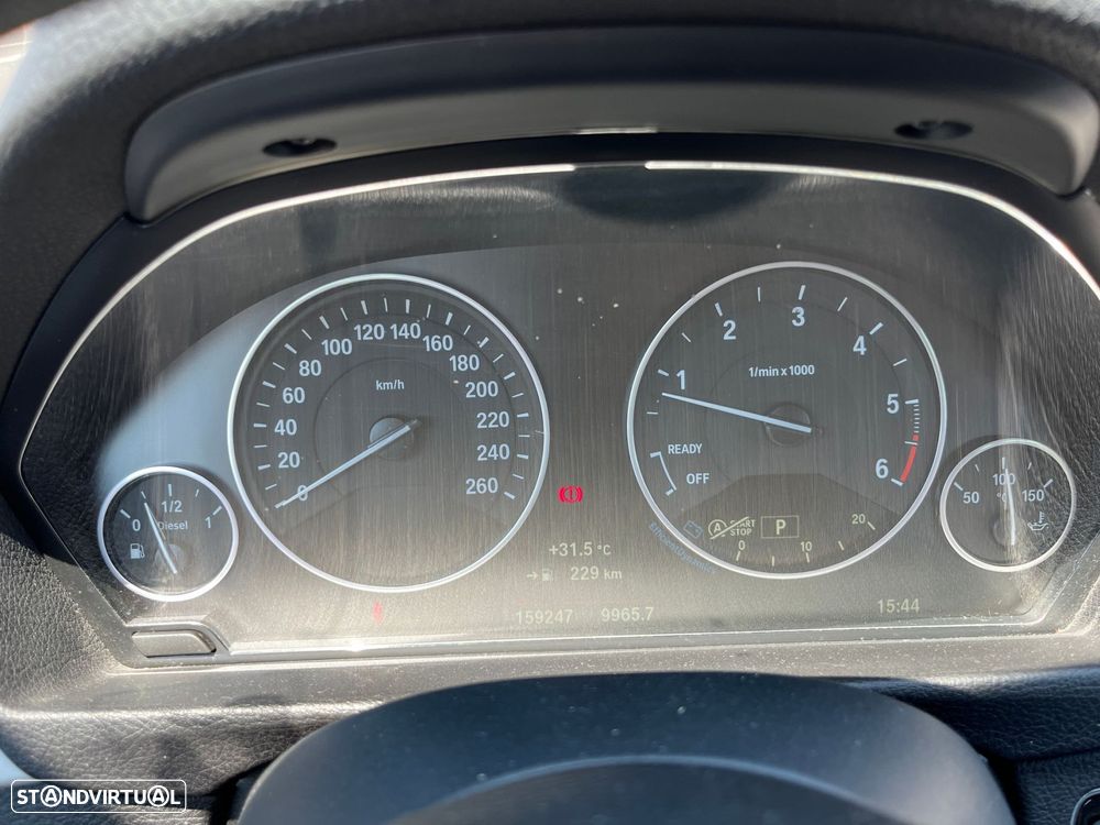 BMW 318 d Line Luxury Auto - 36