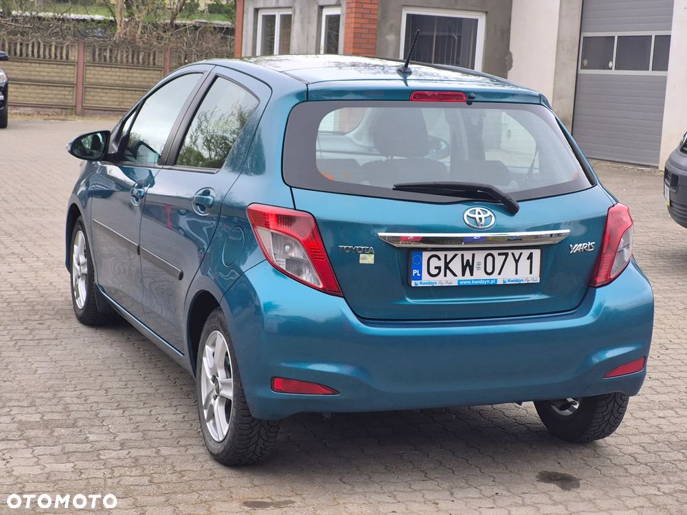 Toyota Yaris 1.33 Prestige - 4