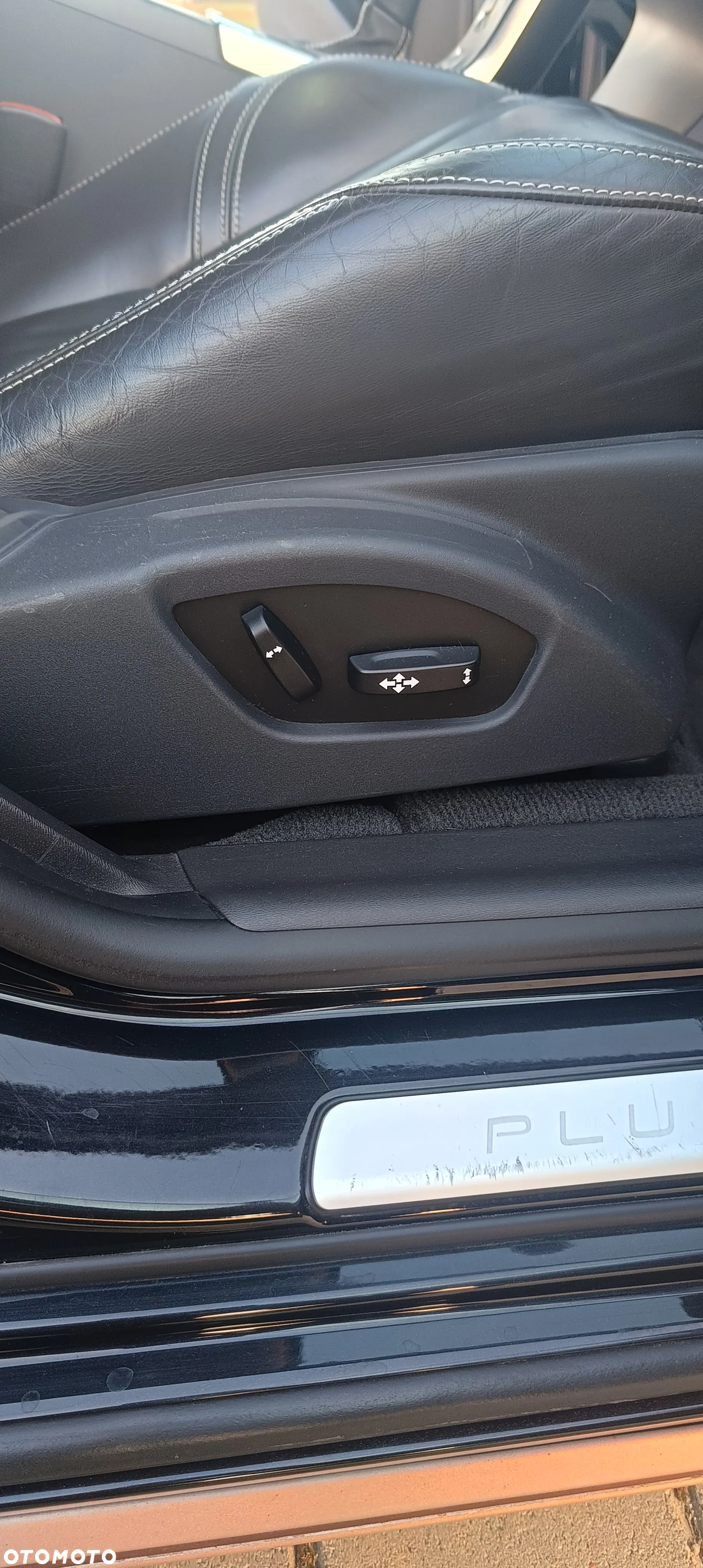 Volvo V60 D6 AWD Plug-in Hybrid Summum - 17