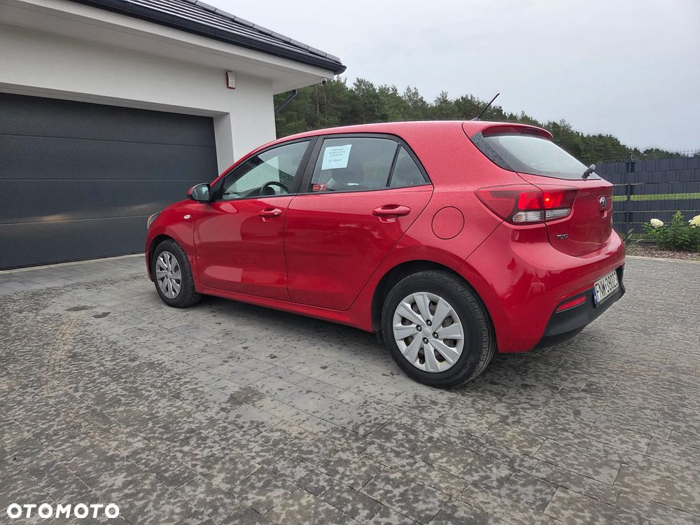 Kia Rio 1.2 L - 7
