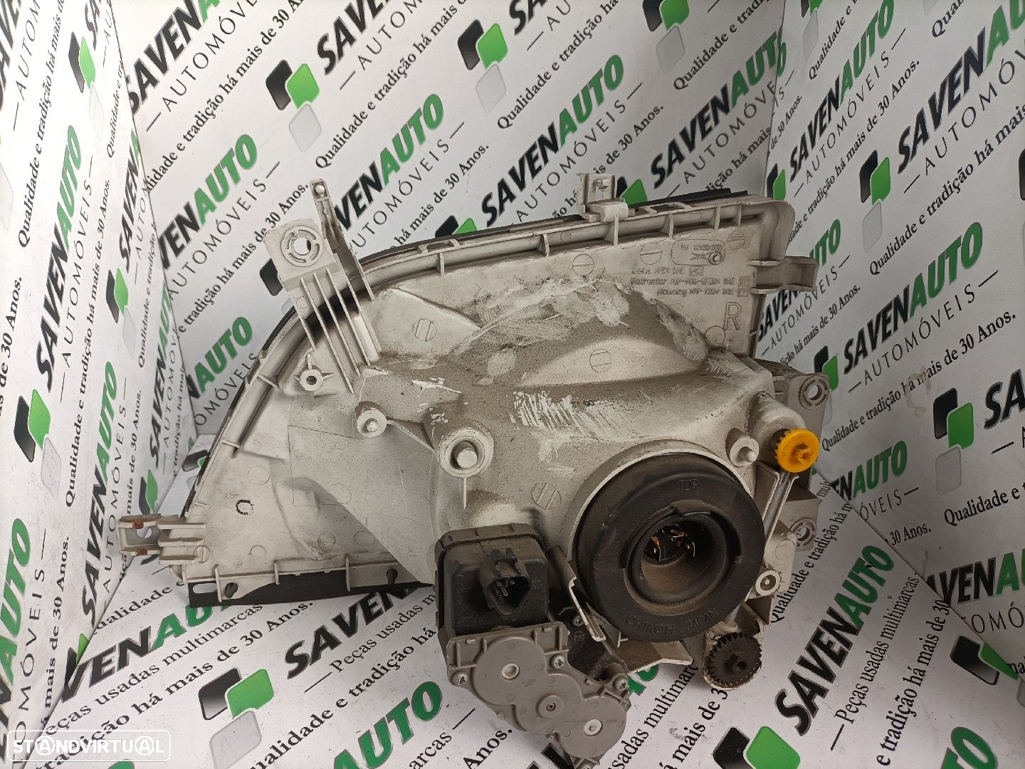 Farol Dto Toyota Dyna 150 Camião De Plataforma/Chassis (_Y_) - 2
