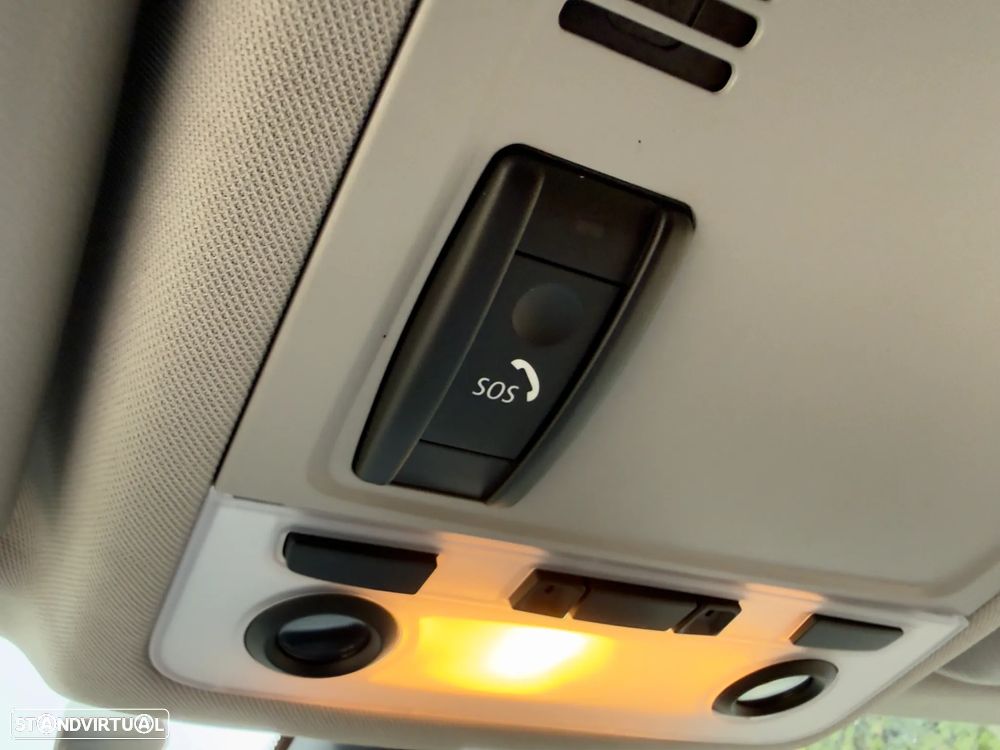 BMW 318 d Sport - 32