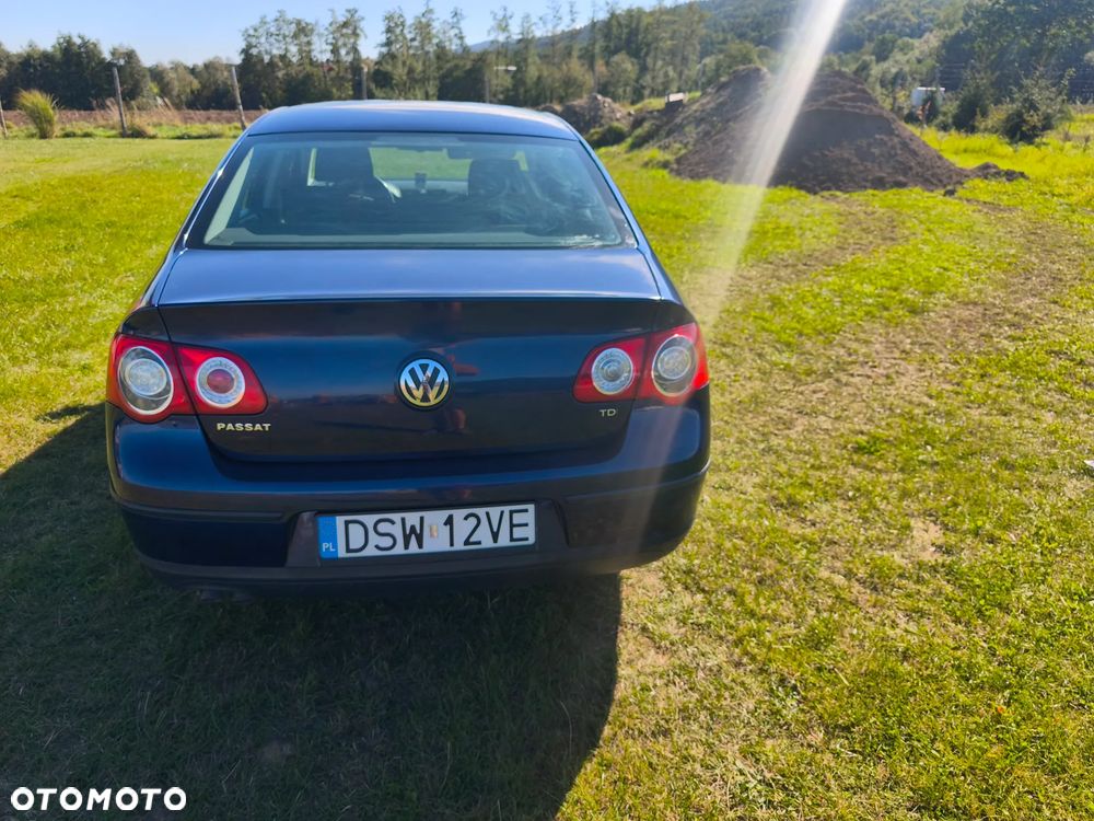 Volkswagen Passat 1.9 TDI Comfortline - 20