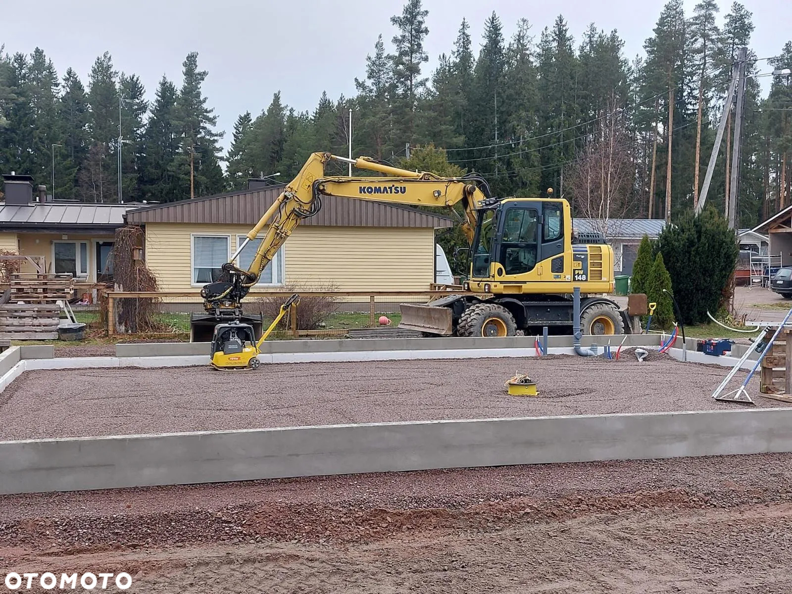 Komatsu Koparka kołowa Komatsu PW 148 Pług podpory Klima Centralne smarowanie Rototil Ramię 2 razy łamane PIĘKNA - 3