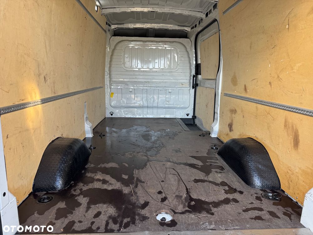 Maxus Deliver 9 - 29