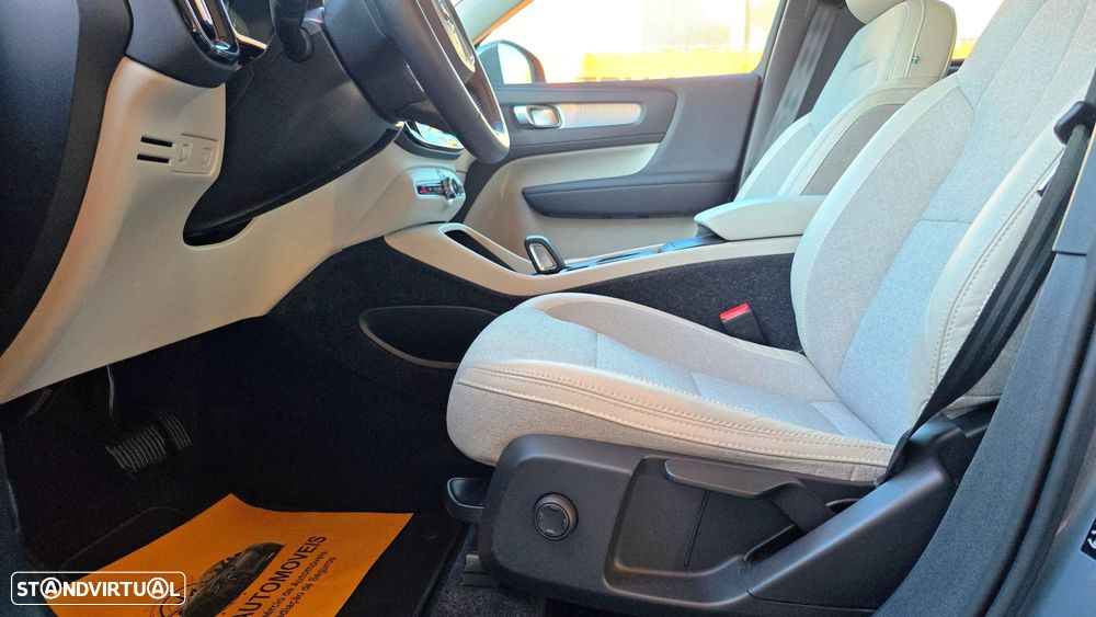 Volvo XC 40 2.0 D3 Momentum Geartronic - 17