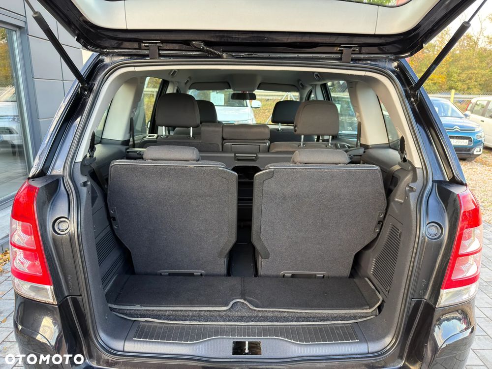 Opel Zafira 1.8 Cosmo - 26