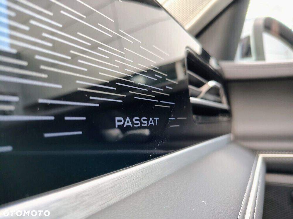 Volkswagen Passat - 25
