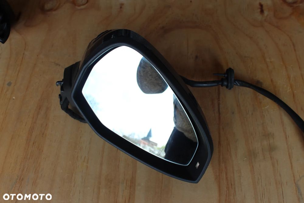 LUSTERKO PRAWE AUDI A4 B9 FOTOCHROM 14 PIN LX5H EU 2018