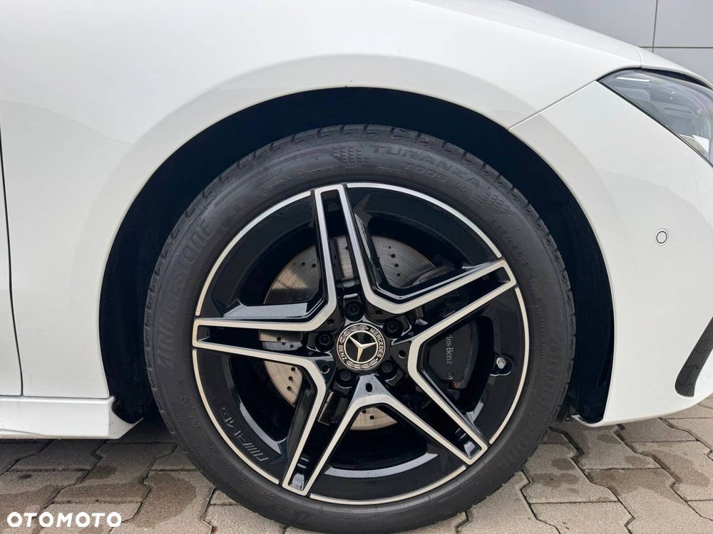 Mercedes-Benz CLA - 12