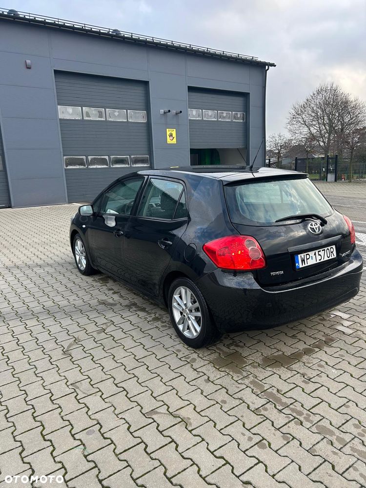 Toyota Auris 2.0 D-4D - 5