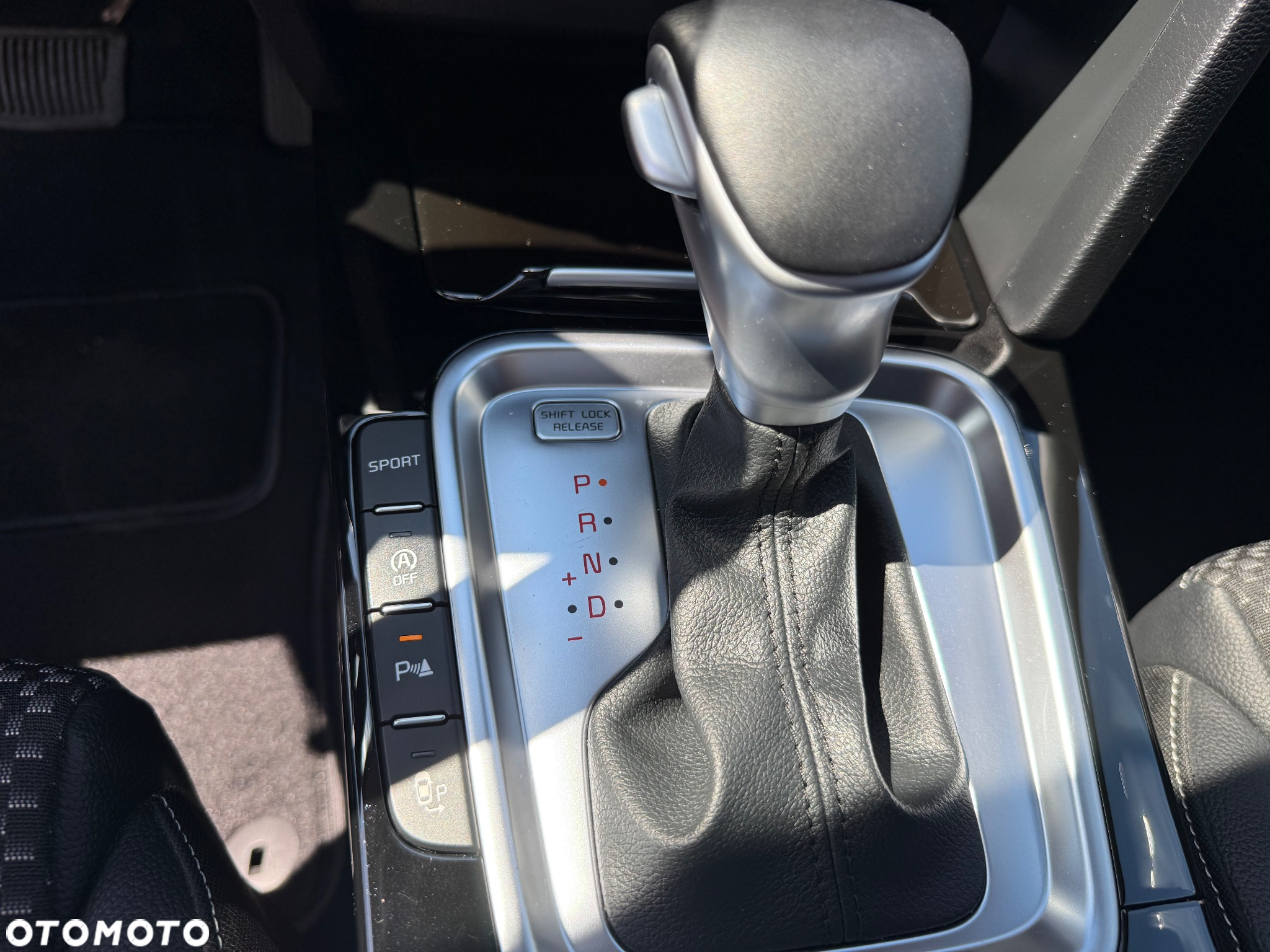 Kia Ceed SW 1.4 T-GDI DCT OPF Platinum Edition - 10
