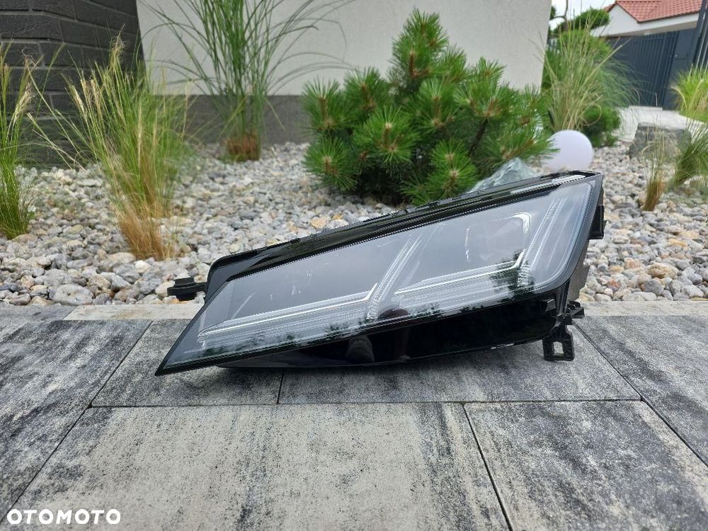 AUDI TT TTS TT RS 8S0 Lampa lewa przód Full Led Dynamic 8S0941033C - 1