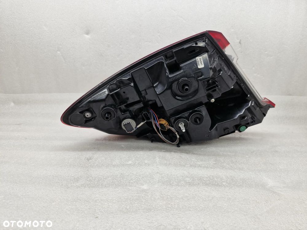 REANULT CAPTUR II LAMPA PRAWA TYŁ 265504004R - 4