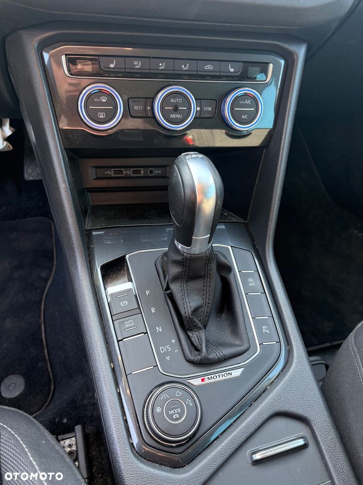 Volkswagen Tiguan - 14
