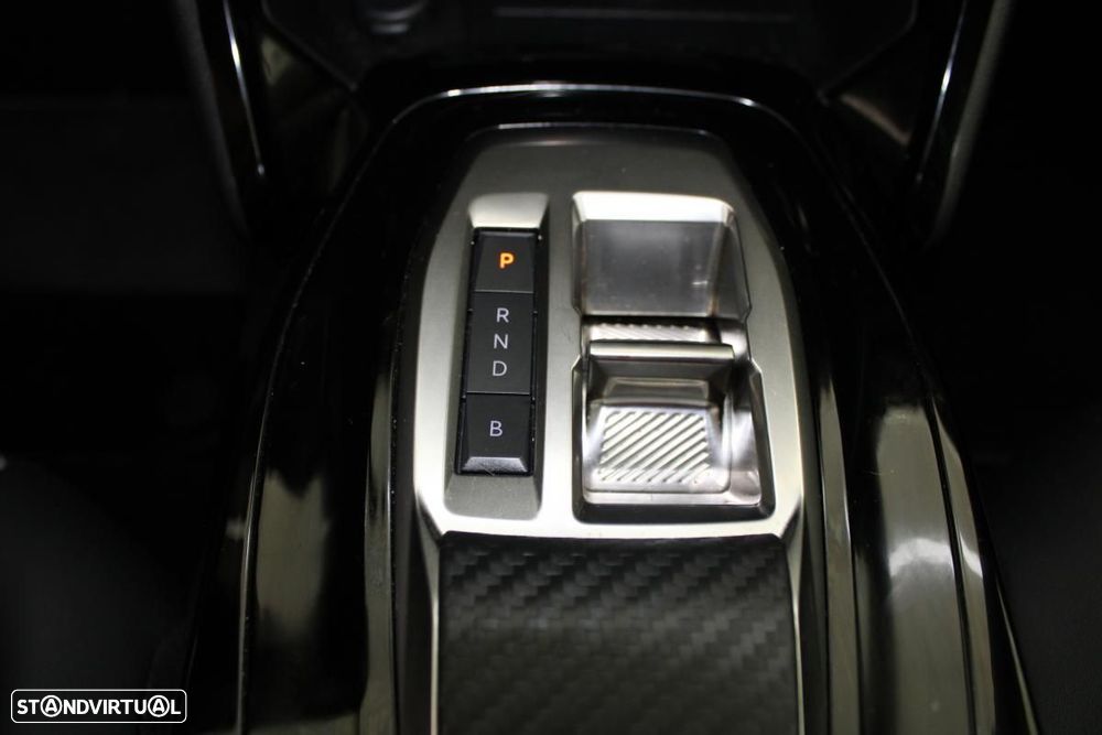 Peugeot e-2008 54 kWh Allure - 21