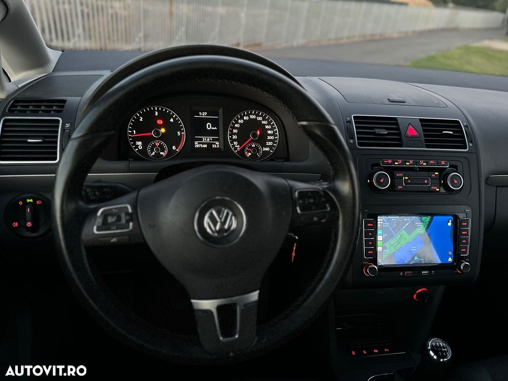 Volkswagen Touran - 9