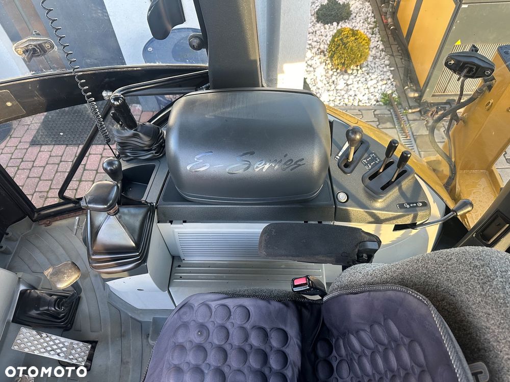 Caterpillar Cat 428 E - 20