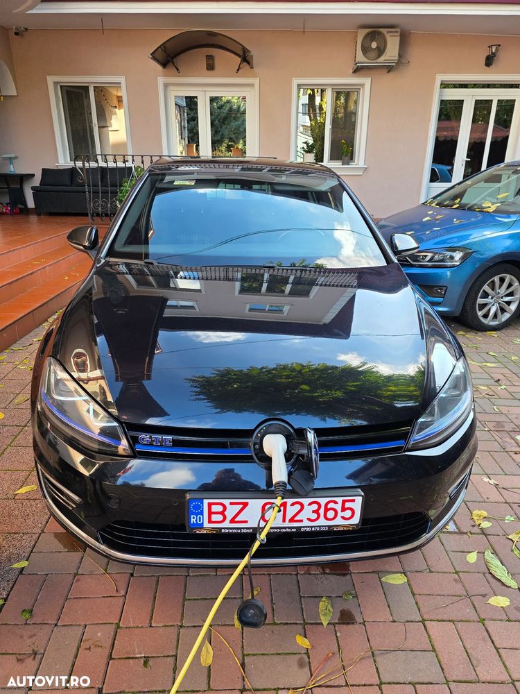 Volkswagen Golf - 2