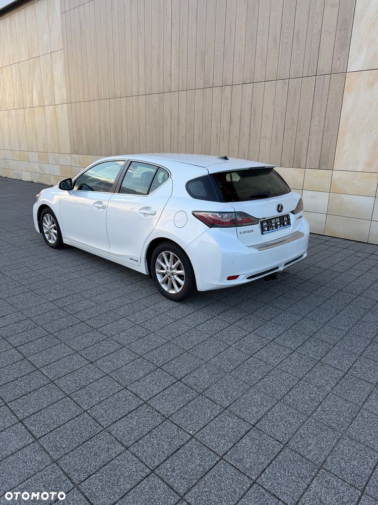 Lexus CT 200h Prestige - 3